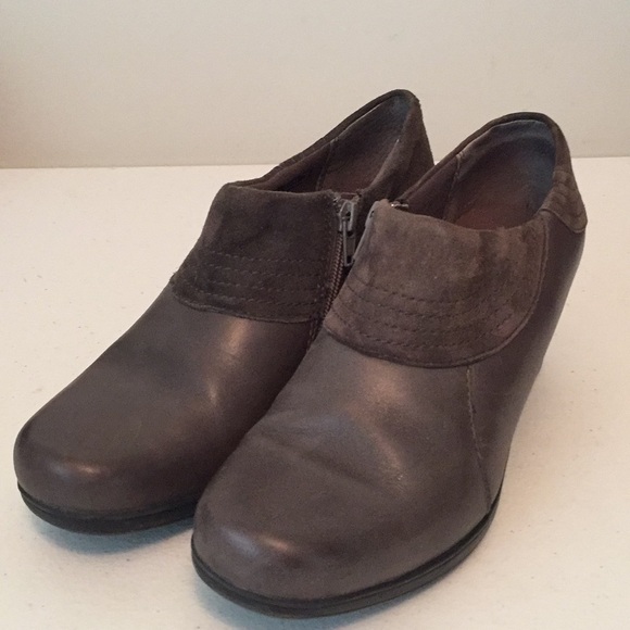 Clarks low ankle booty - Picture 2 of 8